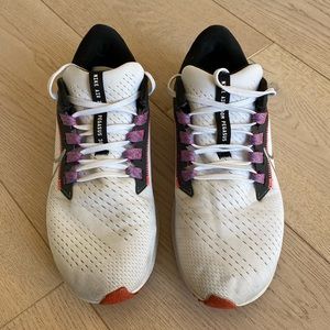 Nike Air Zoom Pegasus 38 size 9 white
